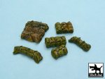 BLACK DOG T48021 - 1:48 Tentage + Bedrolls 4 accessories set