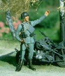 M-MODEL 35016 - 1:35 German Soldier - September 1939