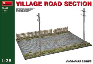 MINIART 36042 - 1:35 Village Road Section