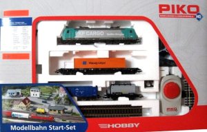 PIKO 96996 - 1:87 Zestaw startowy towarowy PKP Cargo z lokomotywą EU43 Ep.V-VI